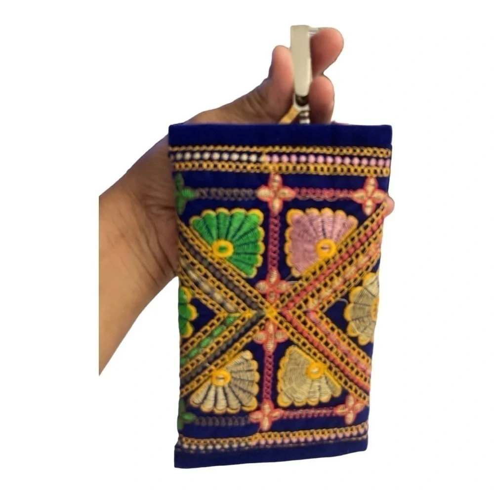 Traditional Ethnic Asian Velvet Mobile / Money Purse/ Bag With Flower Embroidery